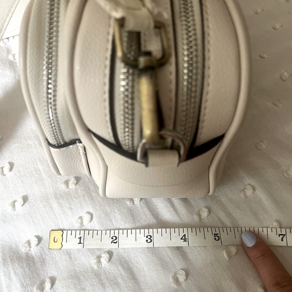 Beautiful  Parfois camera bag with Antropologie fringe guitar strap - Picture 11 of 11